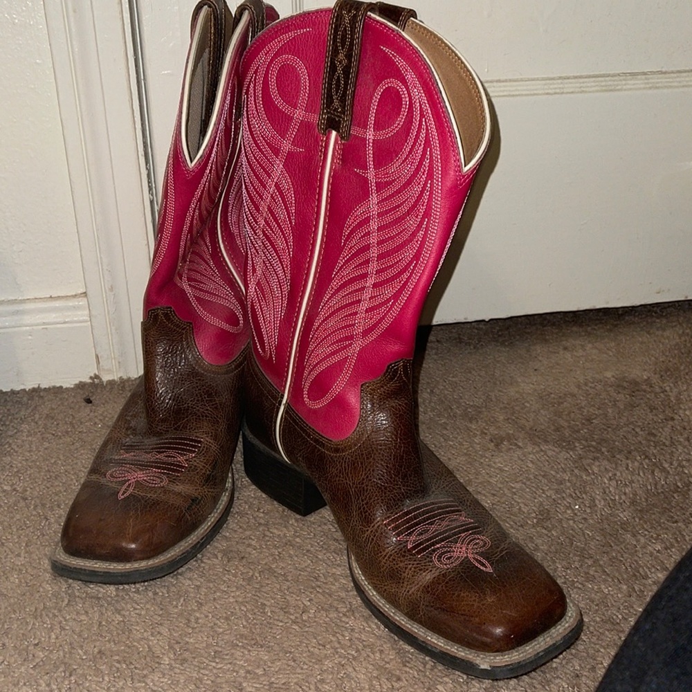 Women’s Ariat boots